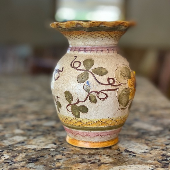 Italian pottery - Picture 2 of 7